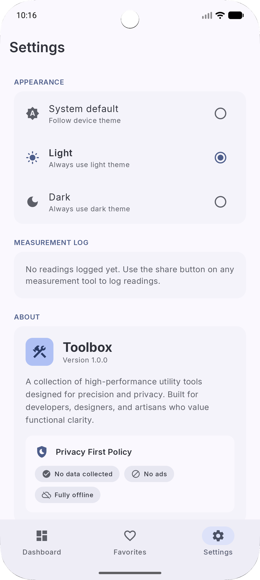 Settings screen with theme and privacy info